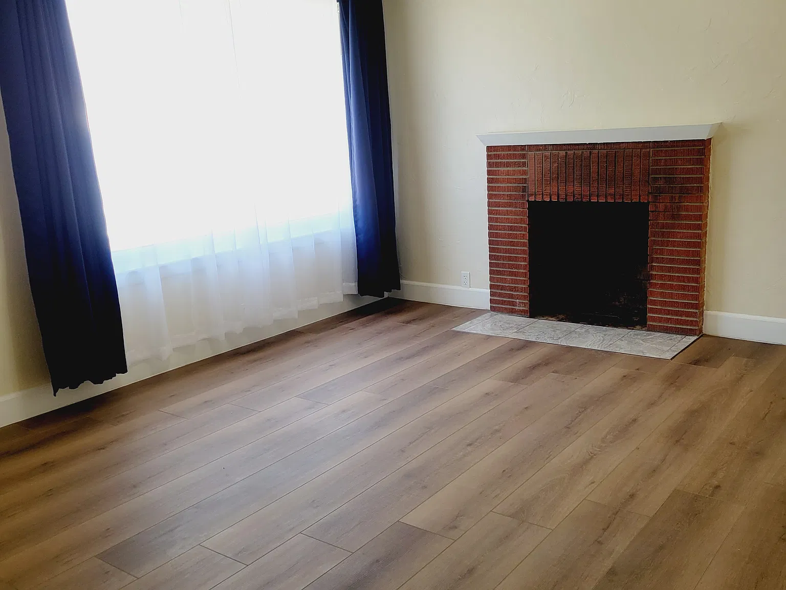 3 bed, 1500 sqft, $1,600 — Photo 2