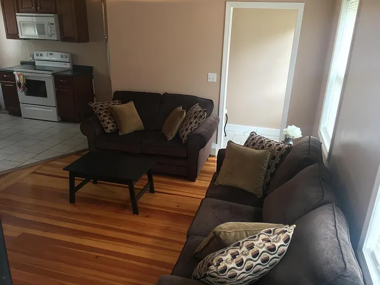 439 Fairview Ave — Photo 4