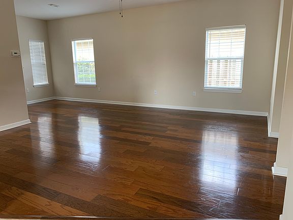 4th image of 124 Matt Blvd