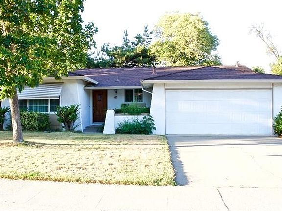 3rd image of 2820 Honeysuckle Way