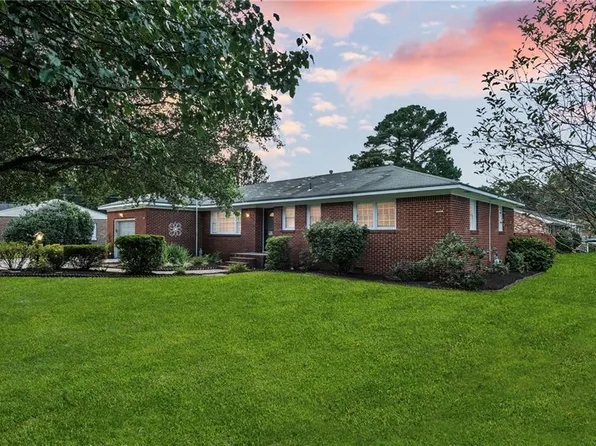 417 Parker Rd, Chesapeake, VA 23322