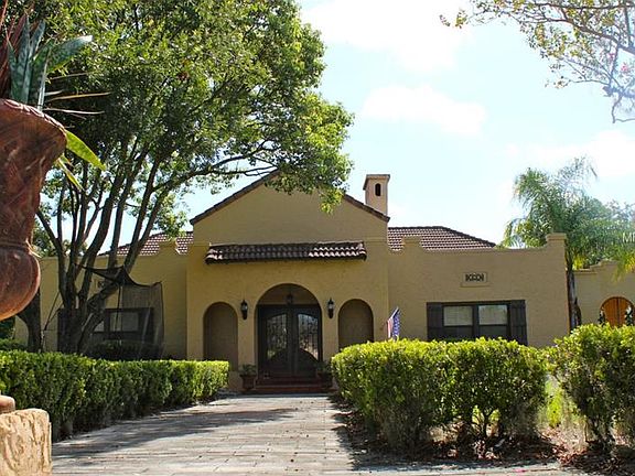 2nd image of 905 Prado Grande Dr