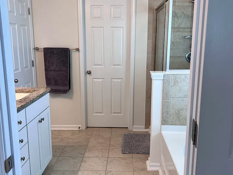 390 Southwilde Way — Photo 31