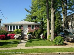 30 Chesterton Ave, Staten Island, NY 10306