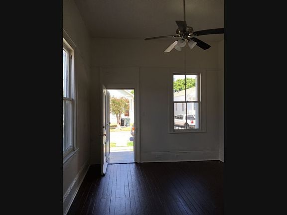 2nd image of 624 S Scott St