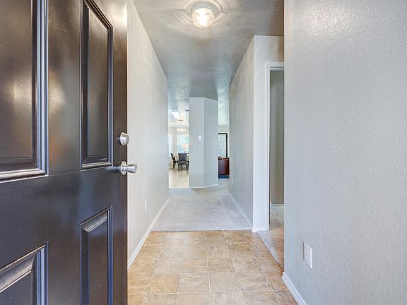 3rd image of 327 Covent Dr