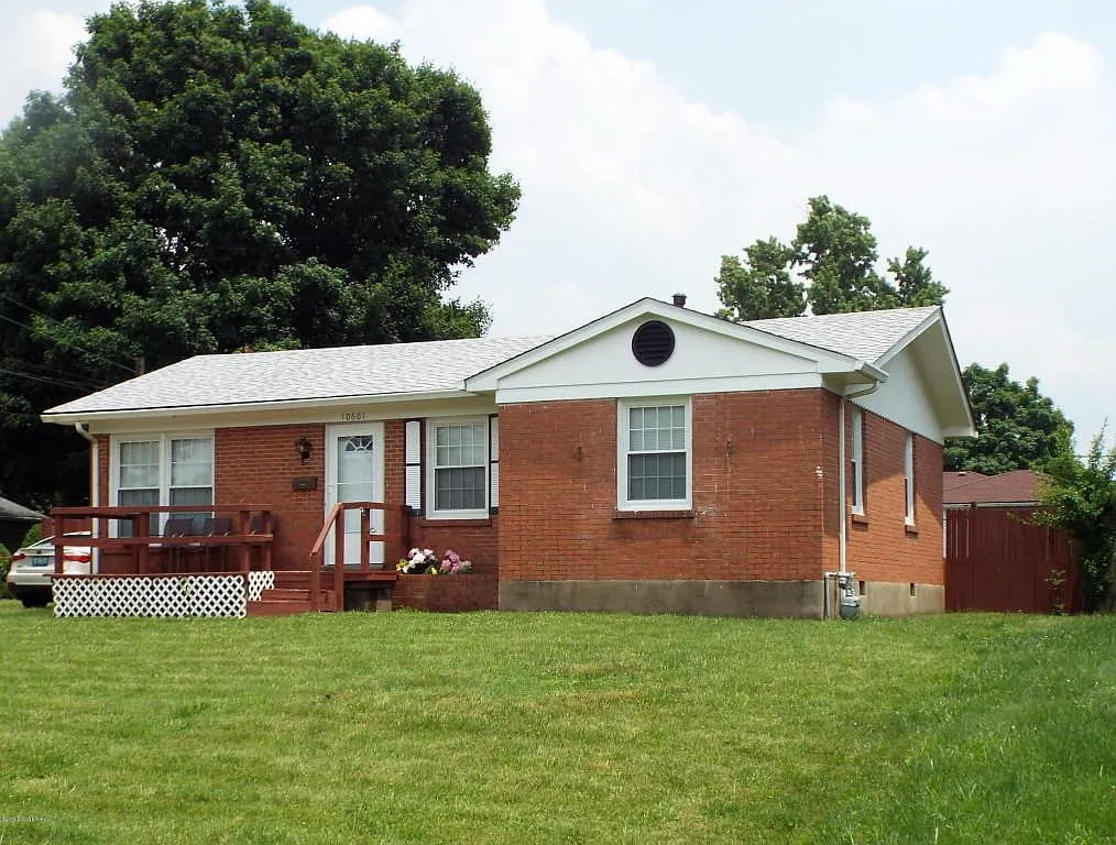 10601 Torrington Rd photo 1