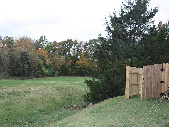 3rd image of 630 Creekfront Dr