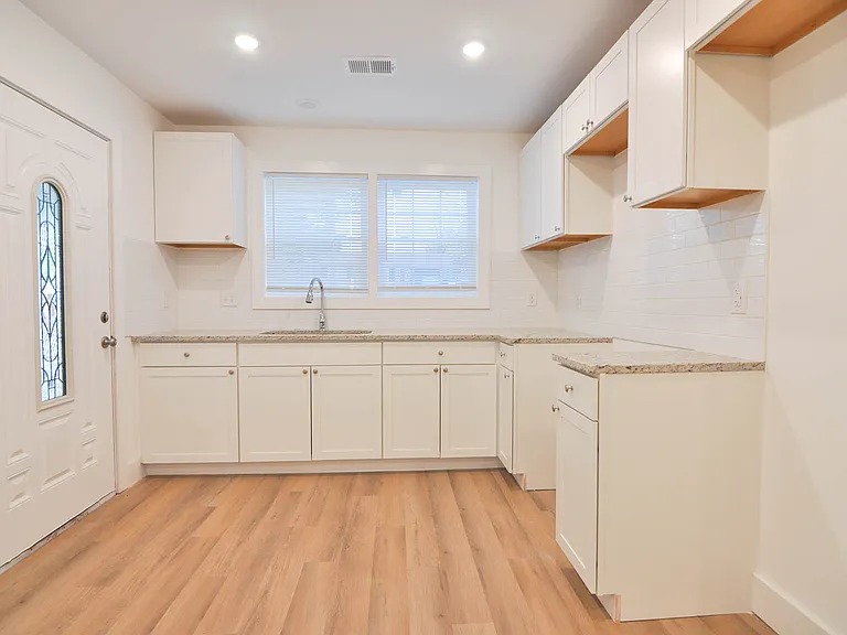 7426 Claudia Dr — Photo 2