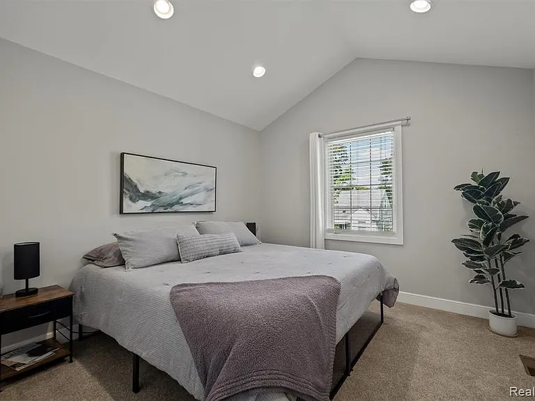 1400 Holland St — Photo 34