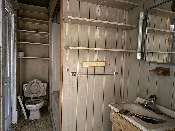 5th image of 1310 4th St