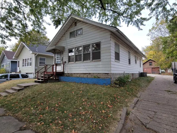 824 W 2nd St, Waterloo, IA 50701