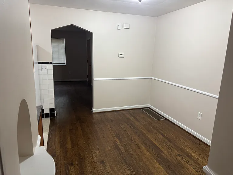 3065 Glenmore Ave #1 — Photo 11