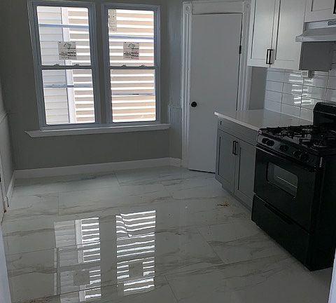 5th image of 213 16th Ave Floor 2