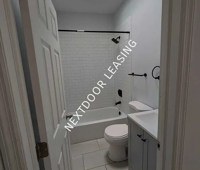 160 Martin Luther King Dr #2M — Photo 3
