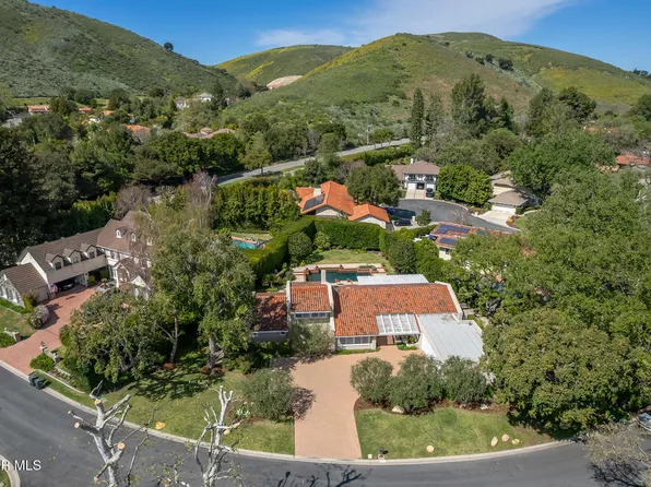 4011 E Cresthaven Dr, Westlake Village, CA 91362