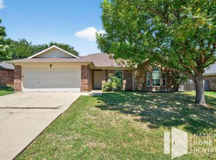 536 Barbara Jean Ln, Burleson, TX 76028