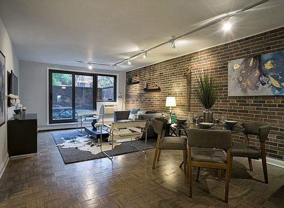 5th image of 644 W Arlington Pl APT 1C