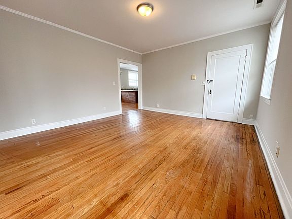 4th image of 610 N 2nd St APT 5