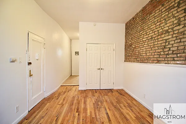 Rented by Hagstrom Management Inc | media 6