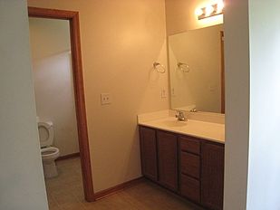 3rd image of 206 Smallberry Ct