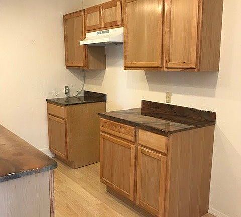 4th image of 555 N Broadway APT 25