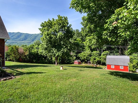 2nd image of 610 Dry Valley Rd