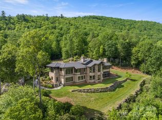 1547 Walnut Cove Rd, Hendersonville, NC 28739