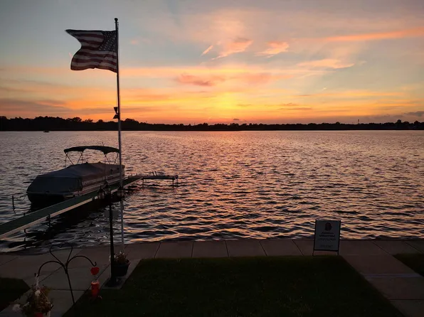 14 Ackerson Lake Rd, Jackson, MI 49201