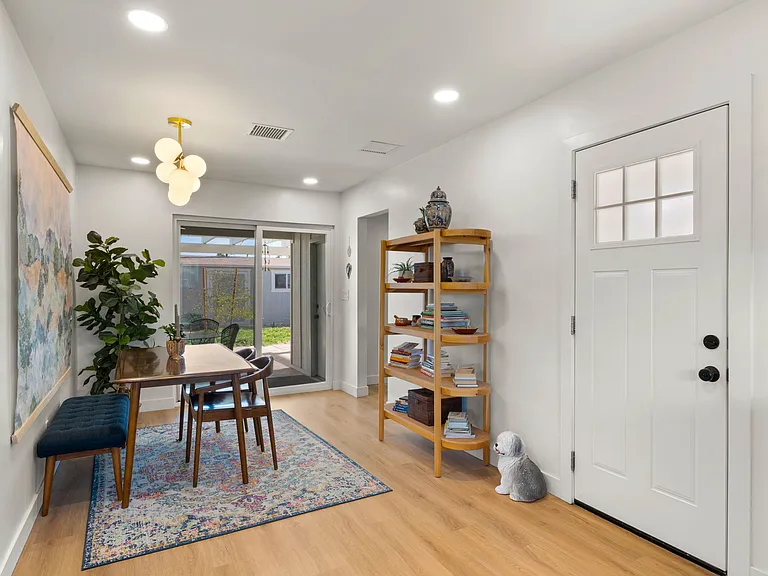 2115 N Normal Ave — Photo 12