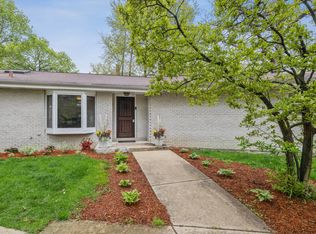 6506 Wolf Rd, Indian Head Park, IL 60525