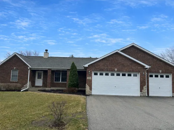 925 Tall Grass Ct, Somonauk, IL 60552