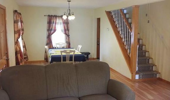 4th image of 105 E Amy Ave