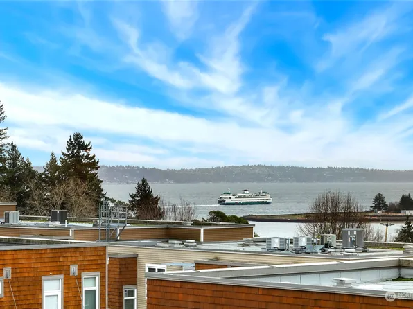 170 Harbor Square Loop NE #A401, Bainbridge Island, WA 98110