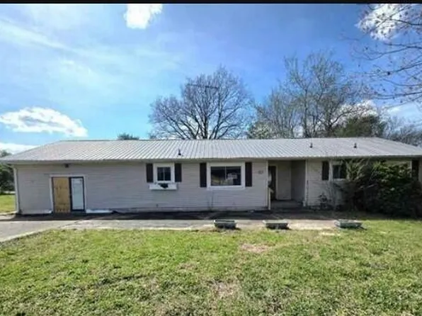 300 4th St, Hazel, KY 42049