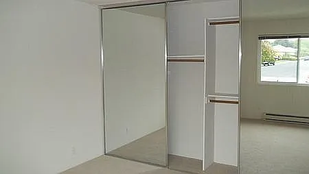Willow Springs Apartments — Photo 11