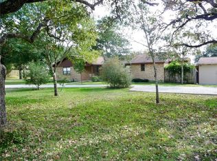 4248 Barnhill Ln, Bryan, TX 77808