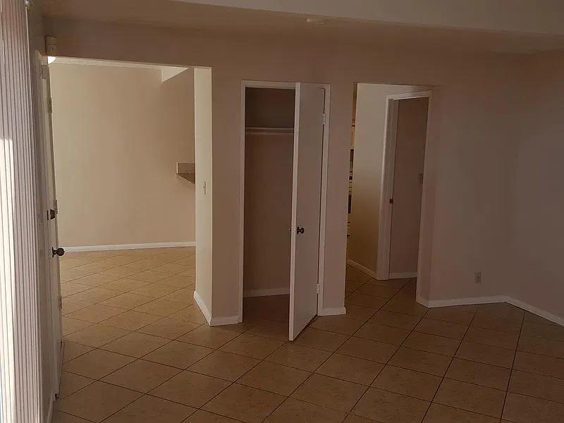 3 bed, 3.0 bath, 1418 sqft, $1,990 — Photo 1