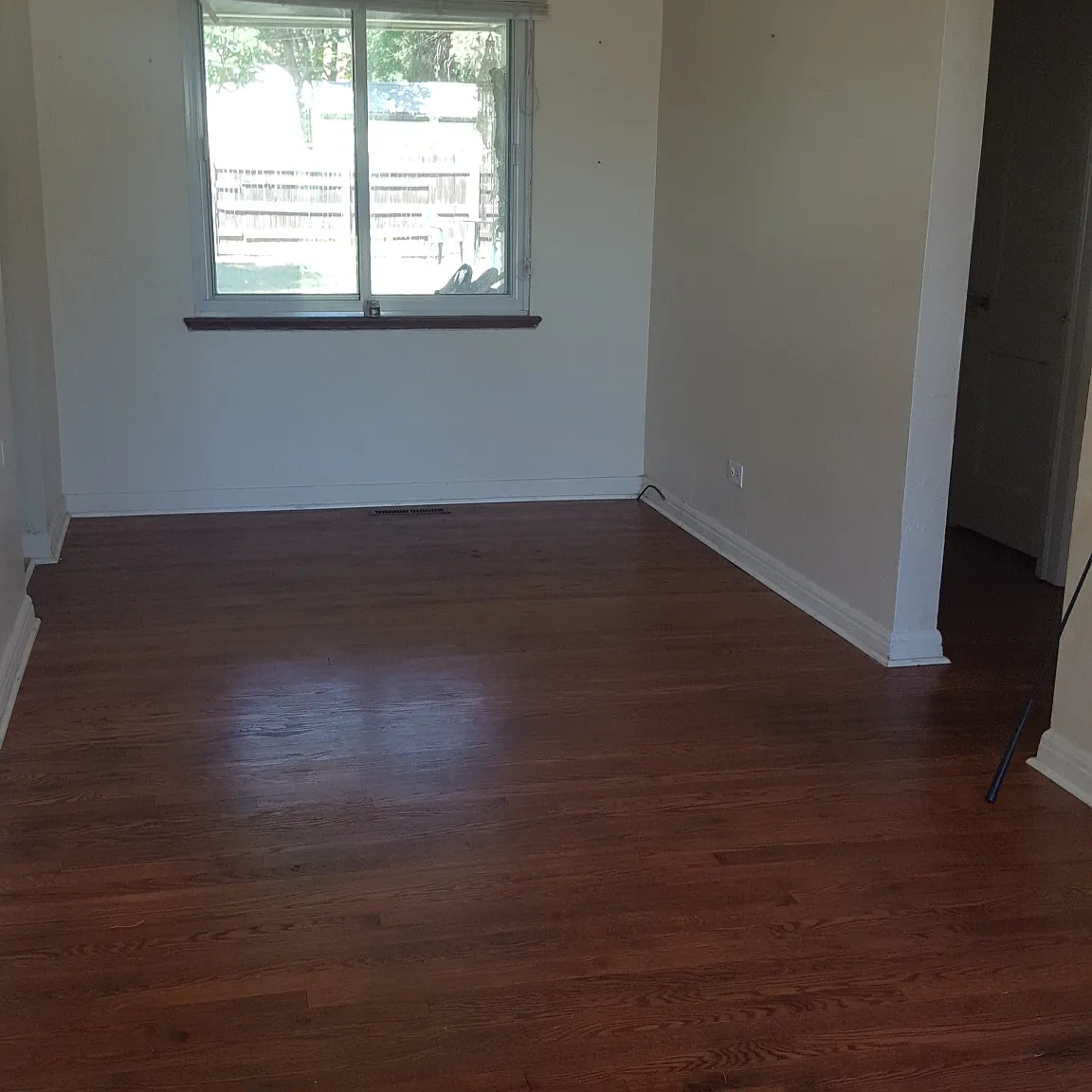 3 bed, 1031 sqft, $2,300 — Photo 3