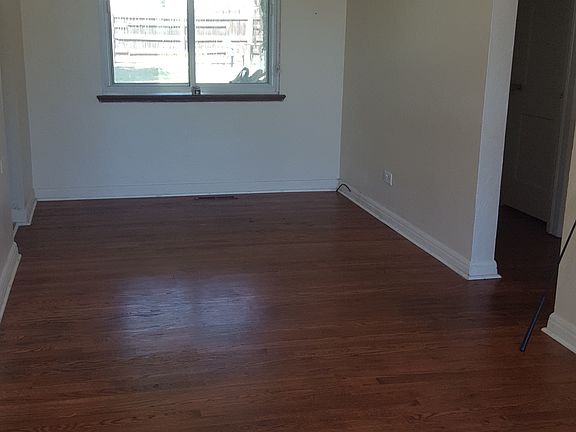 Dining room (from front door)