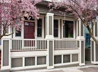 2473 NW Northrup St, Portland, OR 97210