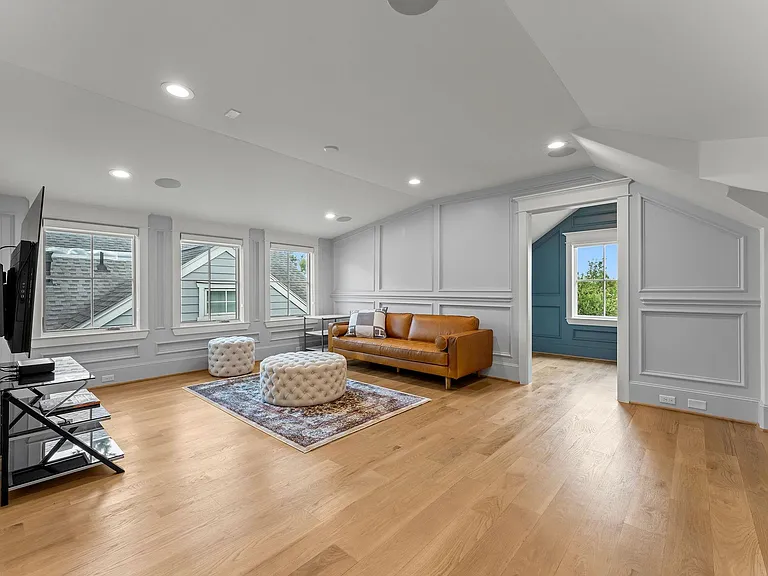 426 Marshall St — Photo 40