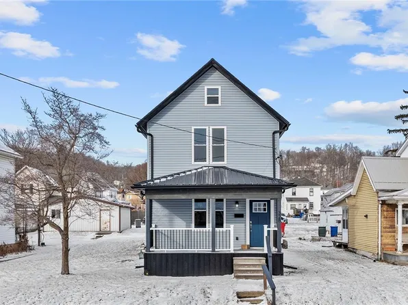 328 Line Ave, Ellwood City, PA 16117