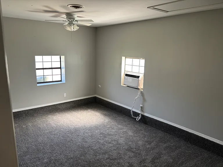 413 W Nashville St — Photo 11