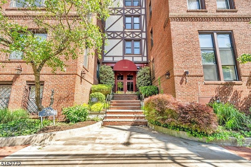 1st image of 109 Grand Ave #1F