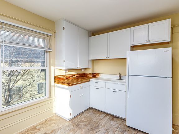 5th image of 611 Kellogg Ave #2