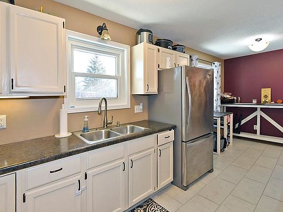 5th image of 2165 Diablo Dr SE