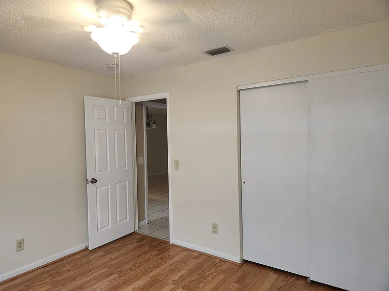 4608 SE 4th Pl #6 — Photo 16