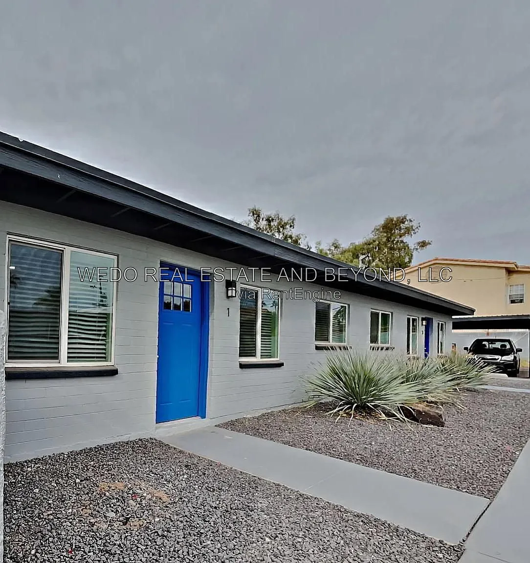 2 bed, 1.0 bath, 690 sqft, $1,395 — Photo 1