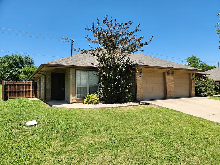 1418 S Mississippi Ave — Photo 1